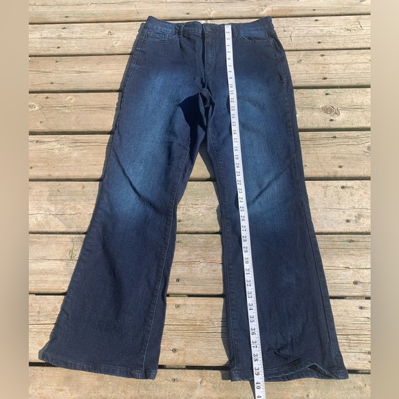 Laura Dark Wash Bootcut Jeans - Size 12 - Picture 7 of 8